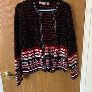 Croft & Barrow Women's Black and Red Patterned Cardigan